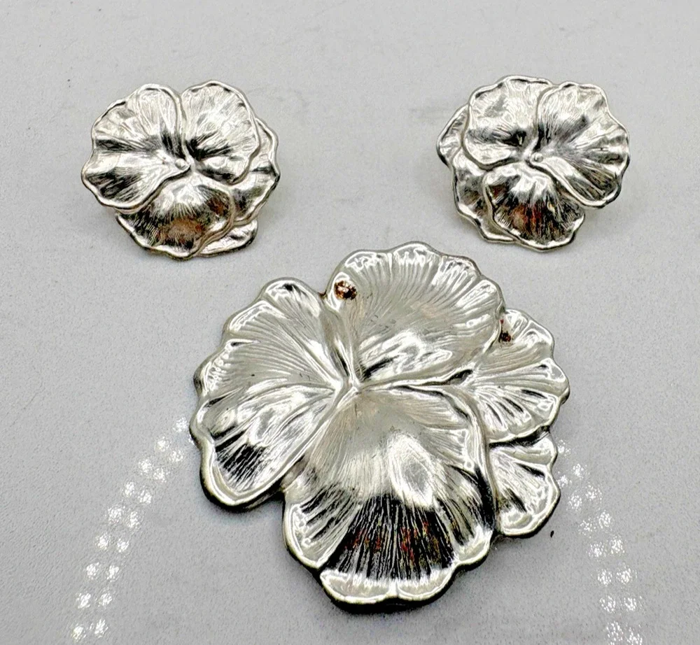 Set Earrings Brooch Pin Vintage Sterling Silver Repousse Pansy Flowers 14.26g
